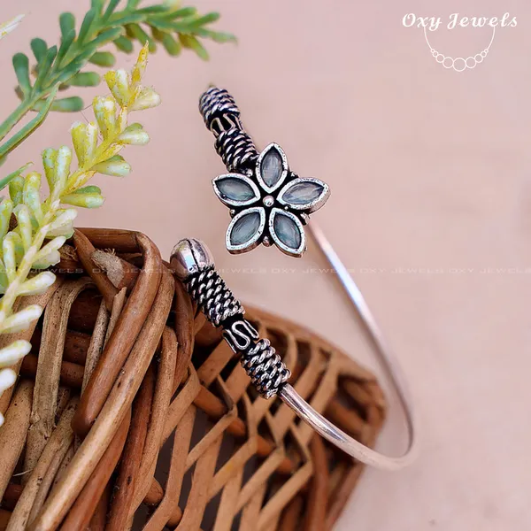 Oxidised_Silver_Floral_Bangle_-_Leaf_Design