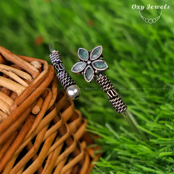 Oxidised_Silver_Floral_Bangle_-_Leaf_Design