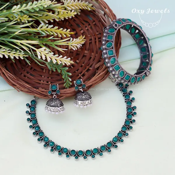 Elegant_Green_Stone_Jewelry_Set_-_Necklace,_Earrings,_and_Bangle_Combo