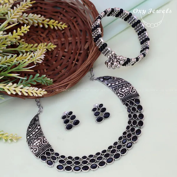 Bohemian_Black_Stone_Jewelry_Set:_Necklace,_Earrings,_and_Bracelet_Combo