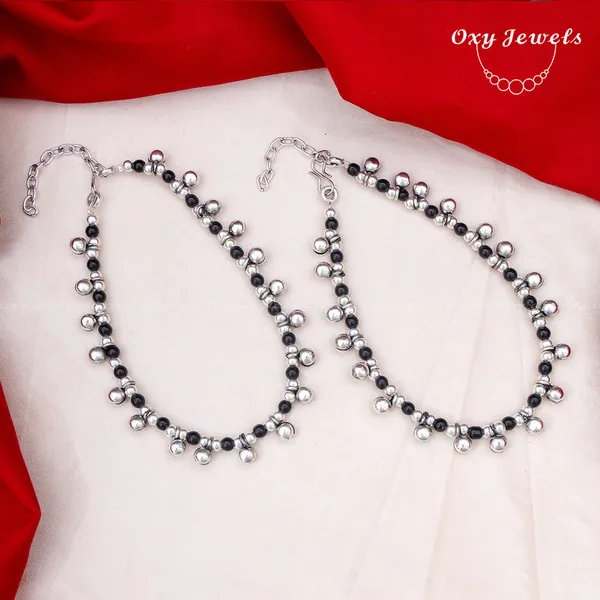 Elegant_Silver_Oxidised_Anklets_with_Black_Beads