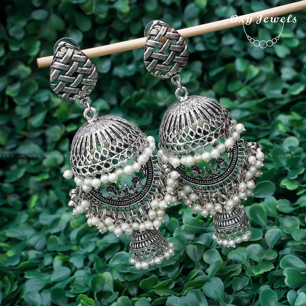 Antique_Silver_Oxidised_Jhumka_Earrings_with_Pearl_Accents