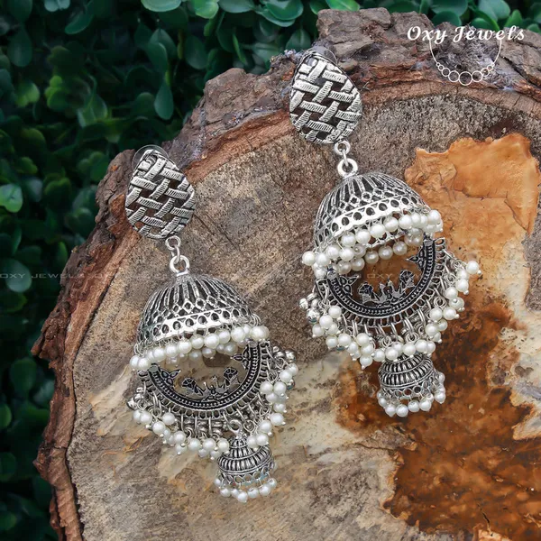 Antique_Silver_Oxidised_Jhumka_Earrings_with_Pearl_Accents