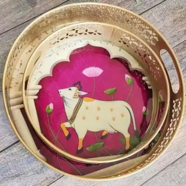 Metal_Round_Tray_with_Cow_Design_with_Set_of_2_of_Golden_Color_|_For_Asthetic_Home_Decor