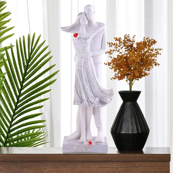 Romantic_Love_Couple_Showpiece_of_White_Color_|_Luxury_Home_Decor_Accent