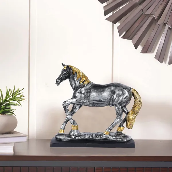 Horse_Showpiece_of_Standing_Position_with_Classic_Look_|_Artistry_Gift_Item