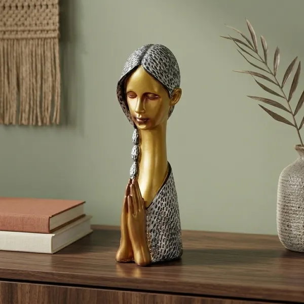 Welcome_Lady_Resin_Figurine_of_Golden_and_Silver_Color_|_Home_Decor_for_Asthetic_Apeal