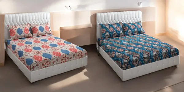 220TC_King_Size_Combo_Pack_of_2_Double_Elastic_Fitted_Bedsheet_Size_with_4_Pillow_Covers_(72"x78"_Upto_8"_Mattress)
