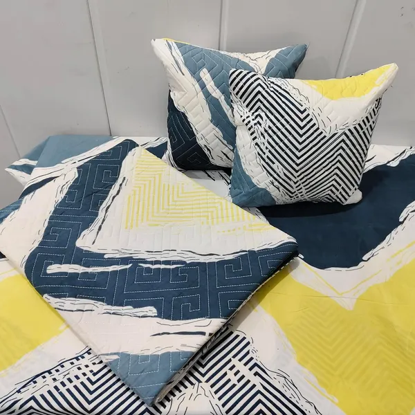 Heavy_Cotton_Soft_5pc_bedsheet_set_(1_Double_Size_Bedsheet_+_2_Quilted_Pillow_Covers_+_2_Quilted_Cushion_Cover_with_filler)_Multicolor_five_piece_set