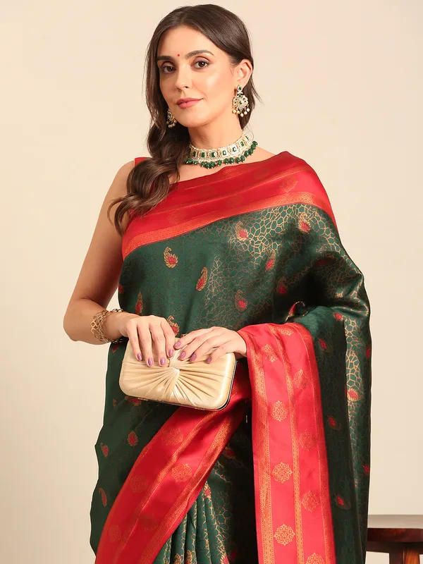Traditional_Kanjivaram_Saree_with_Zari_Work