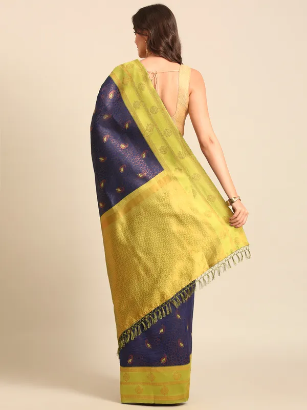 Traditional_Kanjivaram_Saree_with_Zari_Work