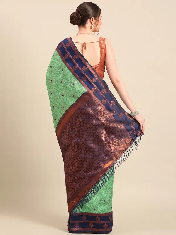 Traditional_Kanjivaram_Saree_with_Zari_Work