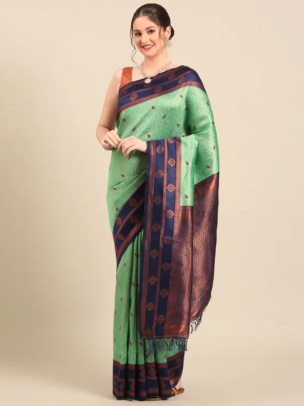 Traditional_Kanjivaram_Saree_with_Zari_Work