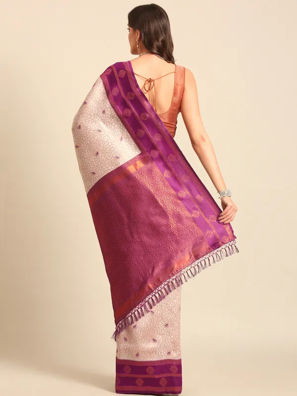 Traditional_Kanjivaram_Saree_with_Zari_Work