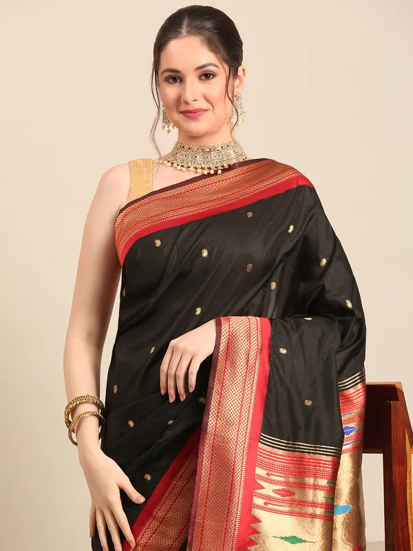 Traditional_Paithani_Saree_with_Peacock_Motif