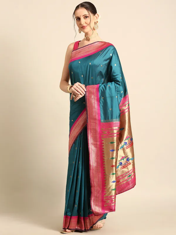 Traditional_Paithani_Saree_with_Peacock_Motif