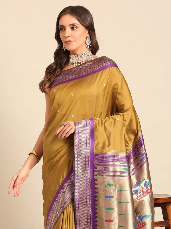Traditional_Paithani_Saree_with_Peacock_Motif