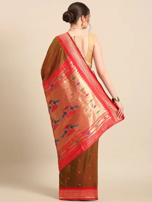Traditional_Paithani_Saree_with_Peacock_Motif