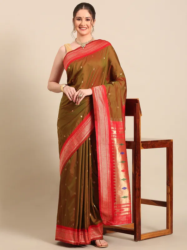 Traditional_Paithani_Saree_with_Peacock_Motif