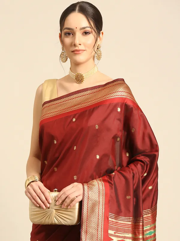 Traditional_Paithani_Saree_with_Peacock_Motif