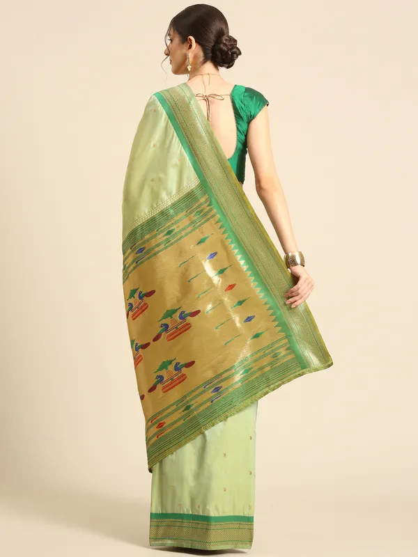 Traditional_Paithani_Saree_with_Peacock_Motif