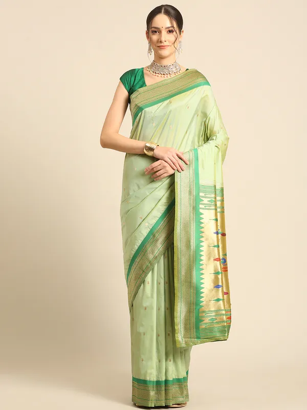 Traditional_Paithani_Saree_with_Peacock_Motif
