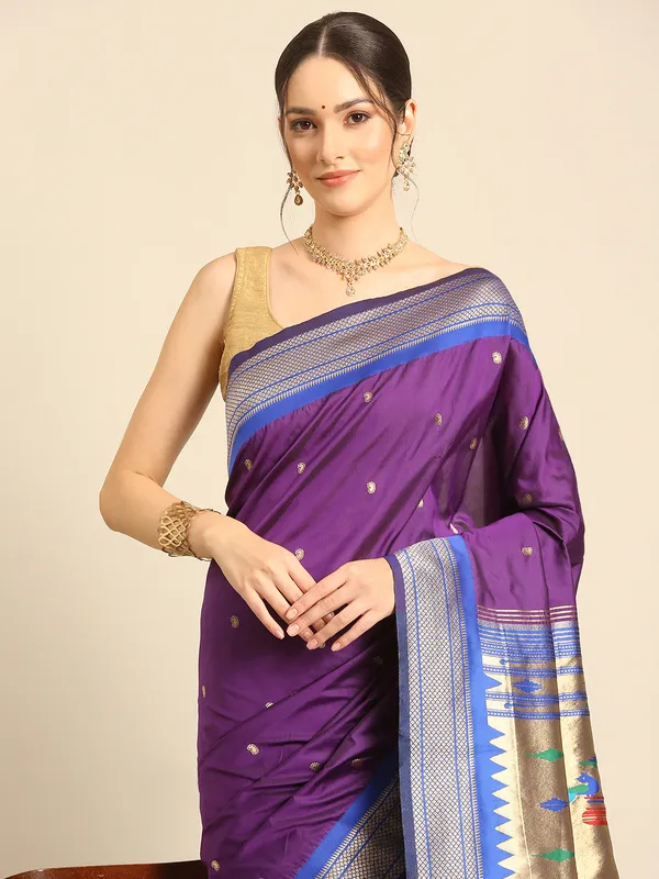 Traditional_Paithani_Saree_with_Peacock_Motif