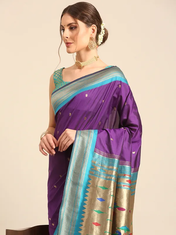 Traditional_Paithani_Saree_with_Peacock_Motif