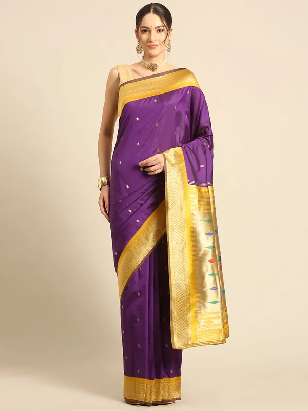Traditional_Paithani_Saree_with_Peacock_Motif