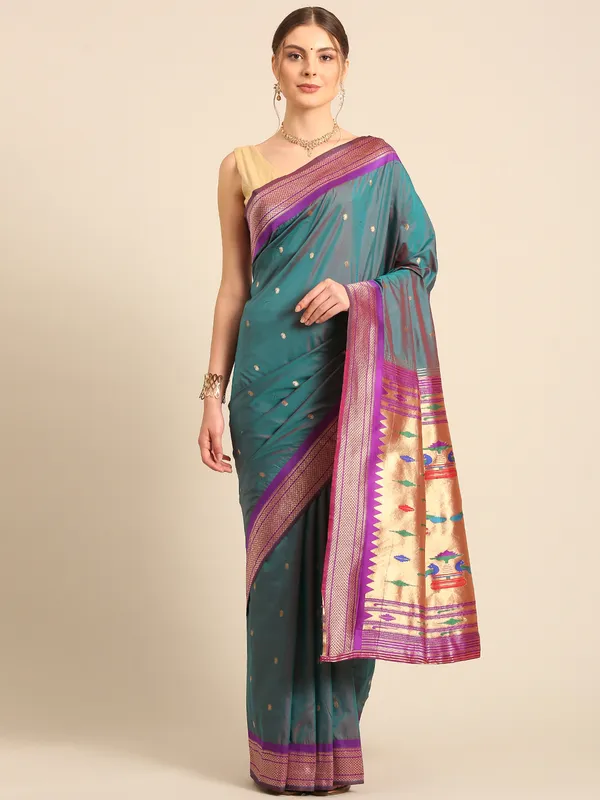 Traditional_Paithani_Saree_with_Peacock_Motif