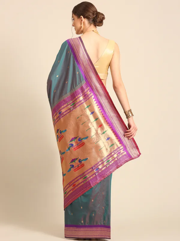 Traditional_Paithani_Saree_with_Peacock_Motif