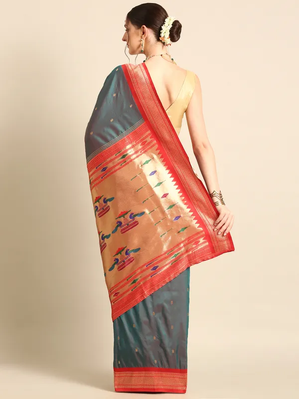Traditional_Paithani_Saree_with_Peacock_Motif