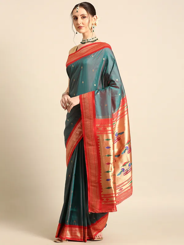 Traditional_Paithani_Saree_with_Peacock_Motif