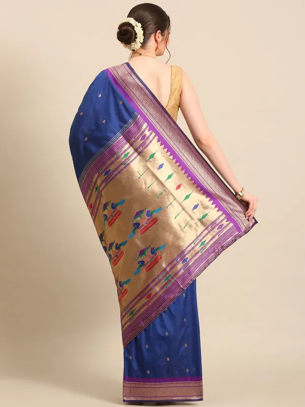Traditional_Paithani_Saree_with_Peacock_Motif