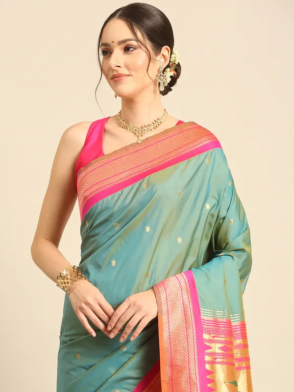 Traditional_Paithani_Saree_with_Peacock_Motif