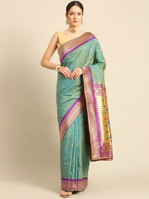Traditional_Paithani_Saree_with_Peacock_Motif