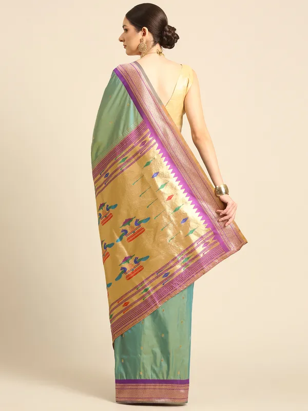 Traditional_Paithani_Saree_with_Peacock_Motif