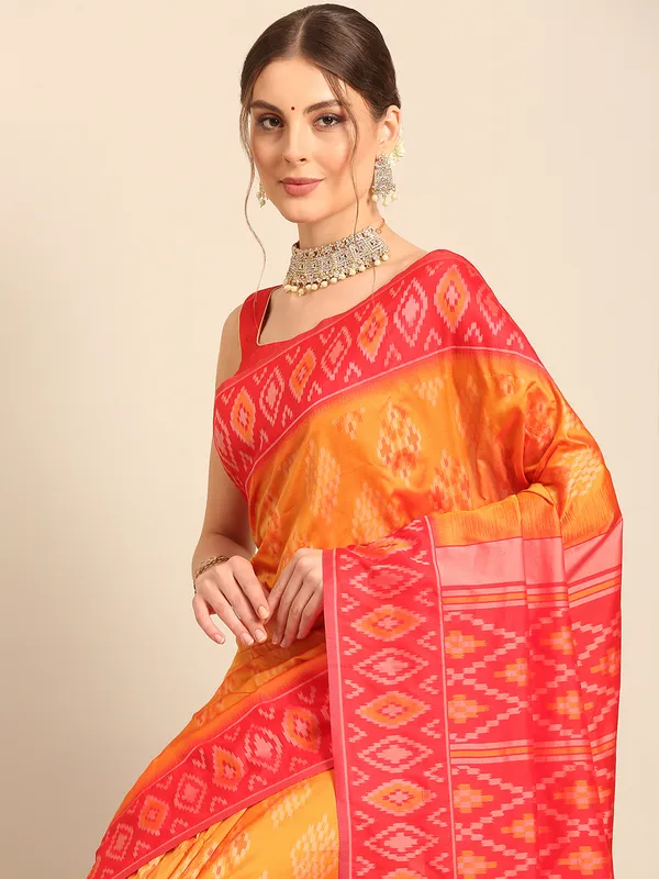 Traditional_Gujarati_Patola_Saree_|_Elegant_Silk_Weave