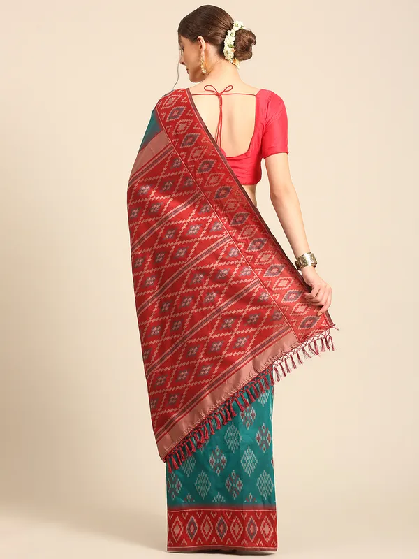 Traditional_Gujarati_Patola_Saree_|_Elegant_Silk_Weave