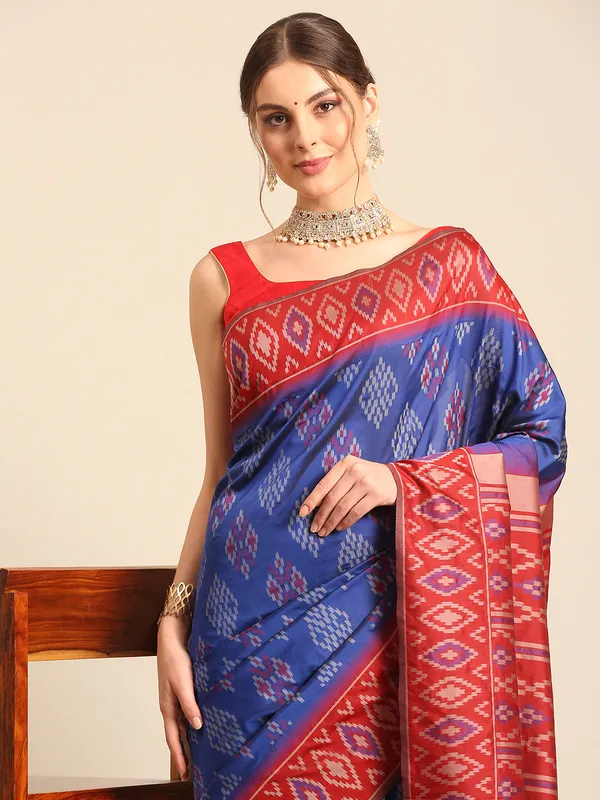 Traditional_Gujarati_Patola_Saree_|_Elegant_Silk_Weave
