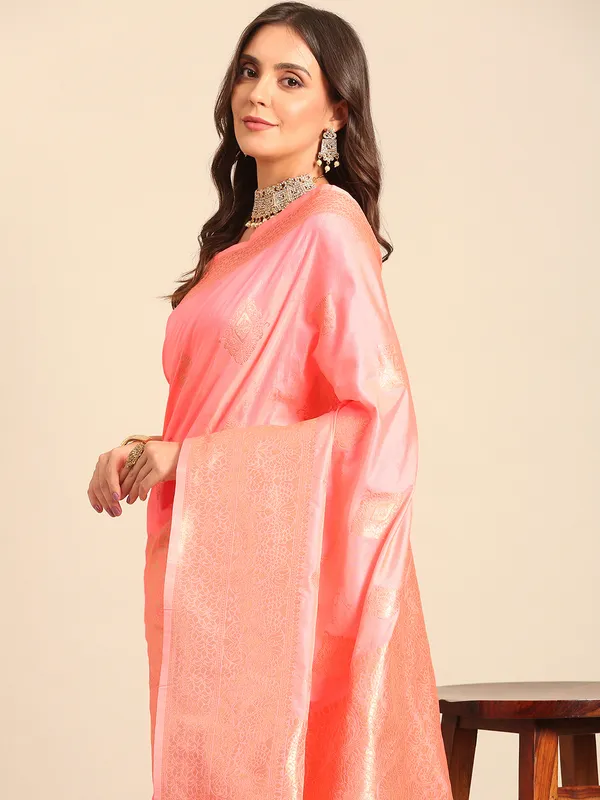 Classic_Banarasi_Saree_|_Timeless_Silk_&_Zari_Collection