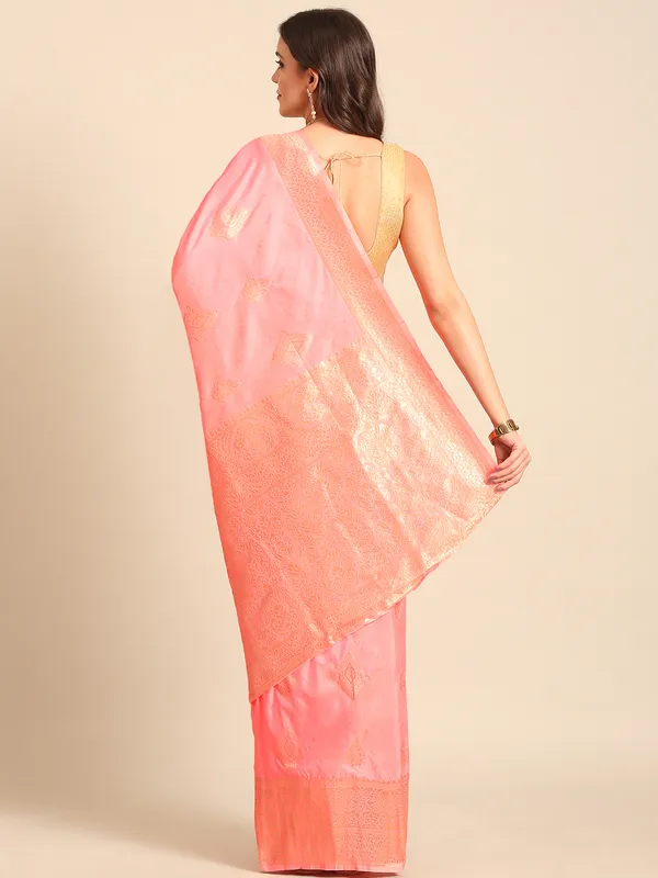 Classic_Banarasi_Saree_|_Timeless_Silk_&_Zari_Collection