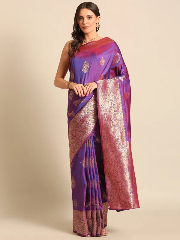 Classic_Banarasi_Saree_|_Timeless_Silk_&_Zari_Collection