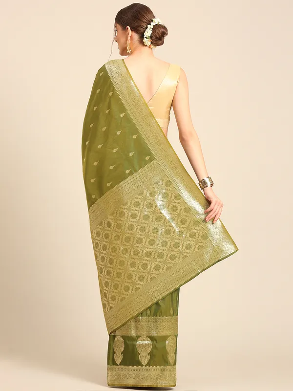 Luxury_Banarasi_Silk_Saree_|_Traditional_Zari_Weave