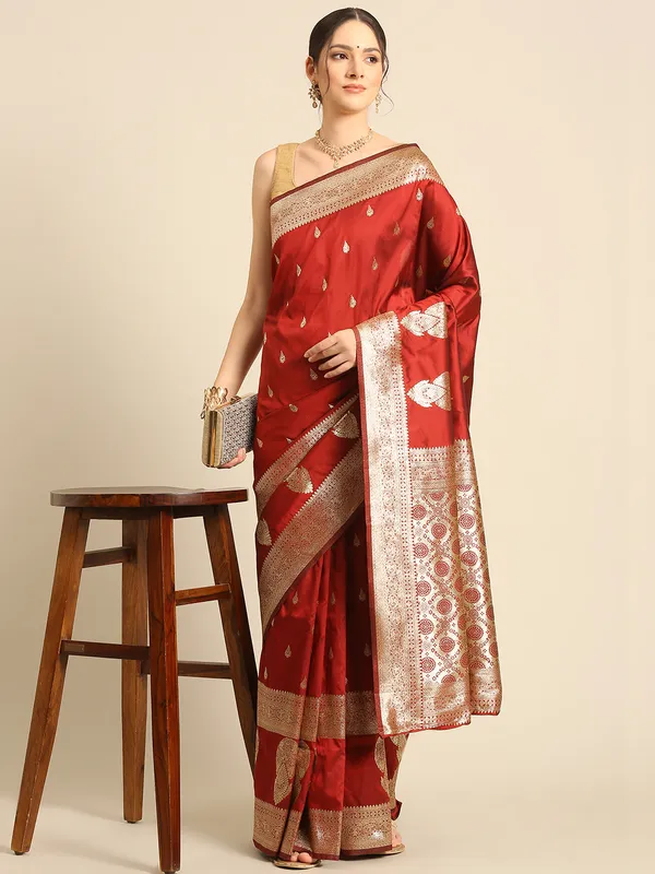 Luxury_Banarasi_Silk_Saree_|_Traditional_Zari_Weave