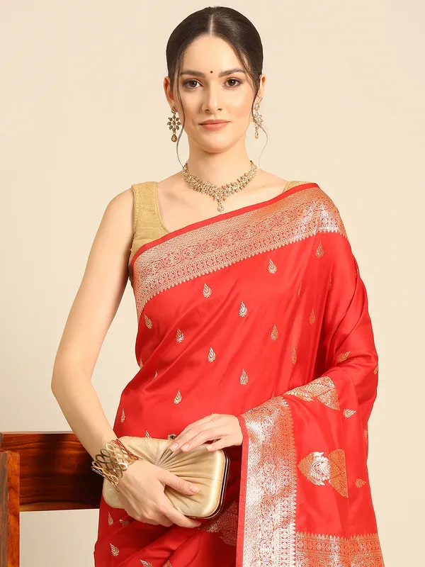 Luxury_Banarasi_Silk_Saree_|_Traditional_Zari_Weave