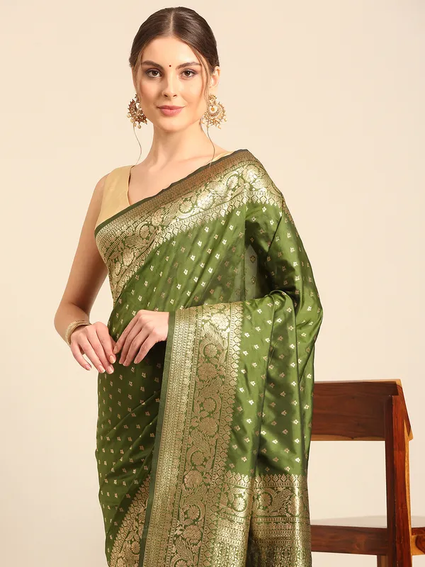 Elegant_Banarasi_Silk_Saree_|_Festive_&_Wedding_Wear