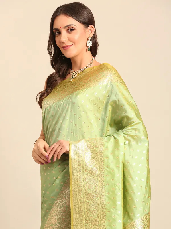 Elegant_Banarasi_Silk_Saree_|_Festive_&_Wedding_Wear