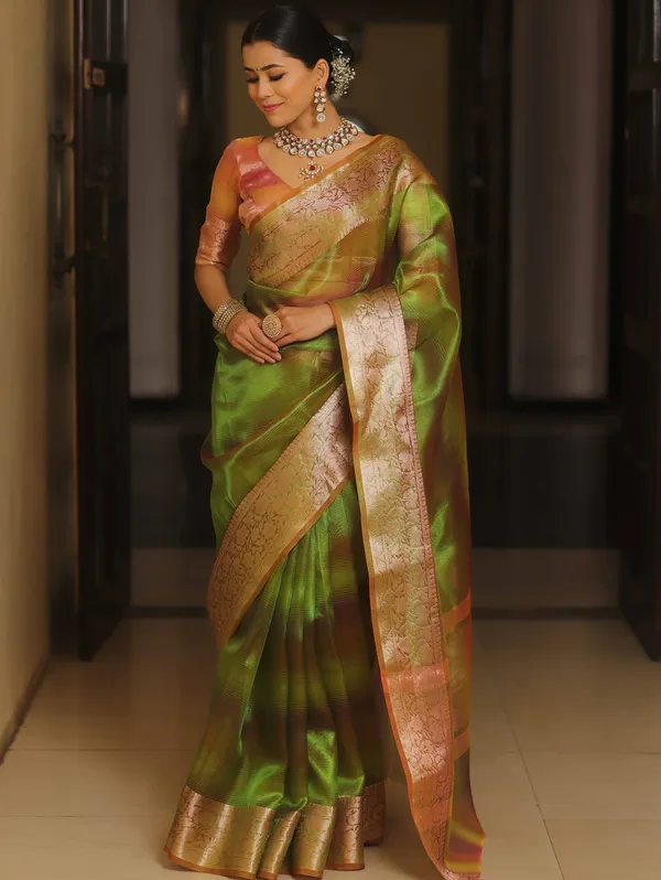 Handwoven_Banarasi__Tissue_Silk_Saree_in_Two_Toned_Shaded_Designer_Wedding_Saree