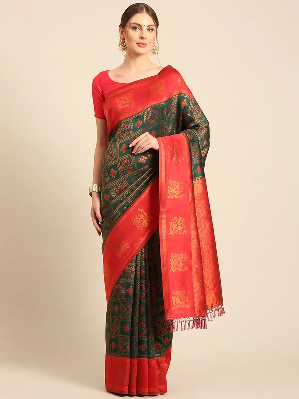 Traditional_Patola_Silk_Saree_with_Intricate_Woven_Motifs